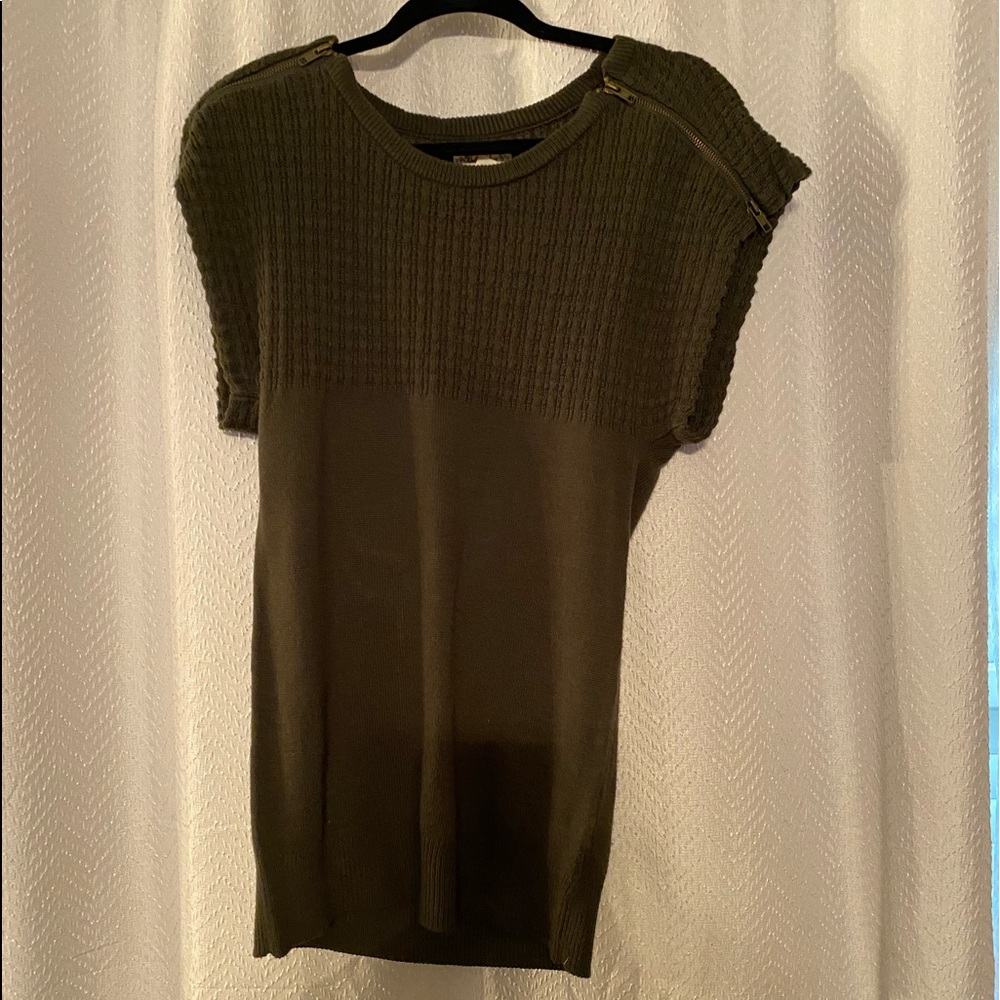 Army green knit sweater with zipper sleeve detail